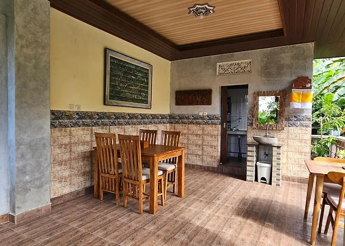 بيت ضيافة Sesari House