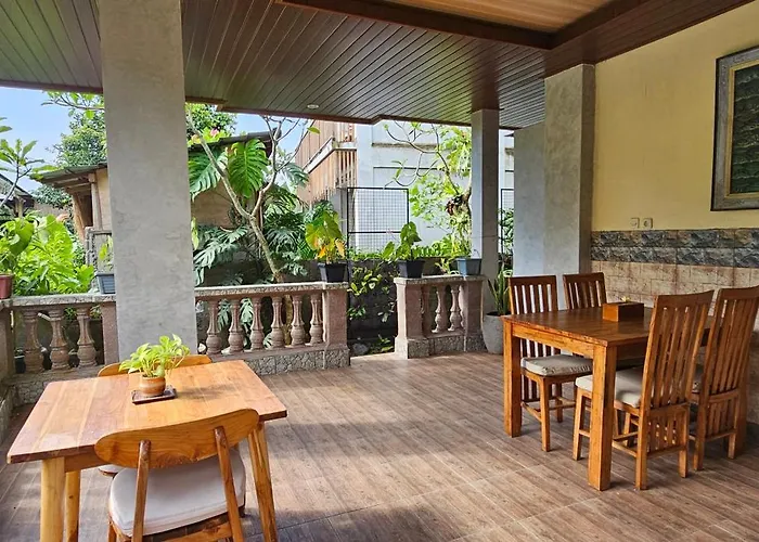 Sesari House بيت ضيافة 3*